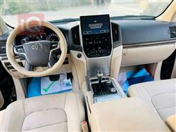 تۆیۆتا لاند کروزەر